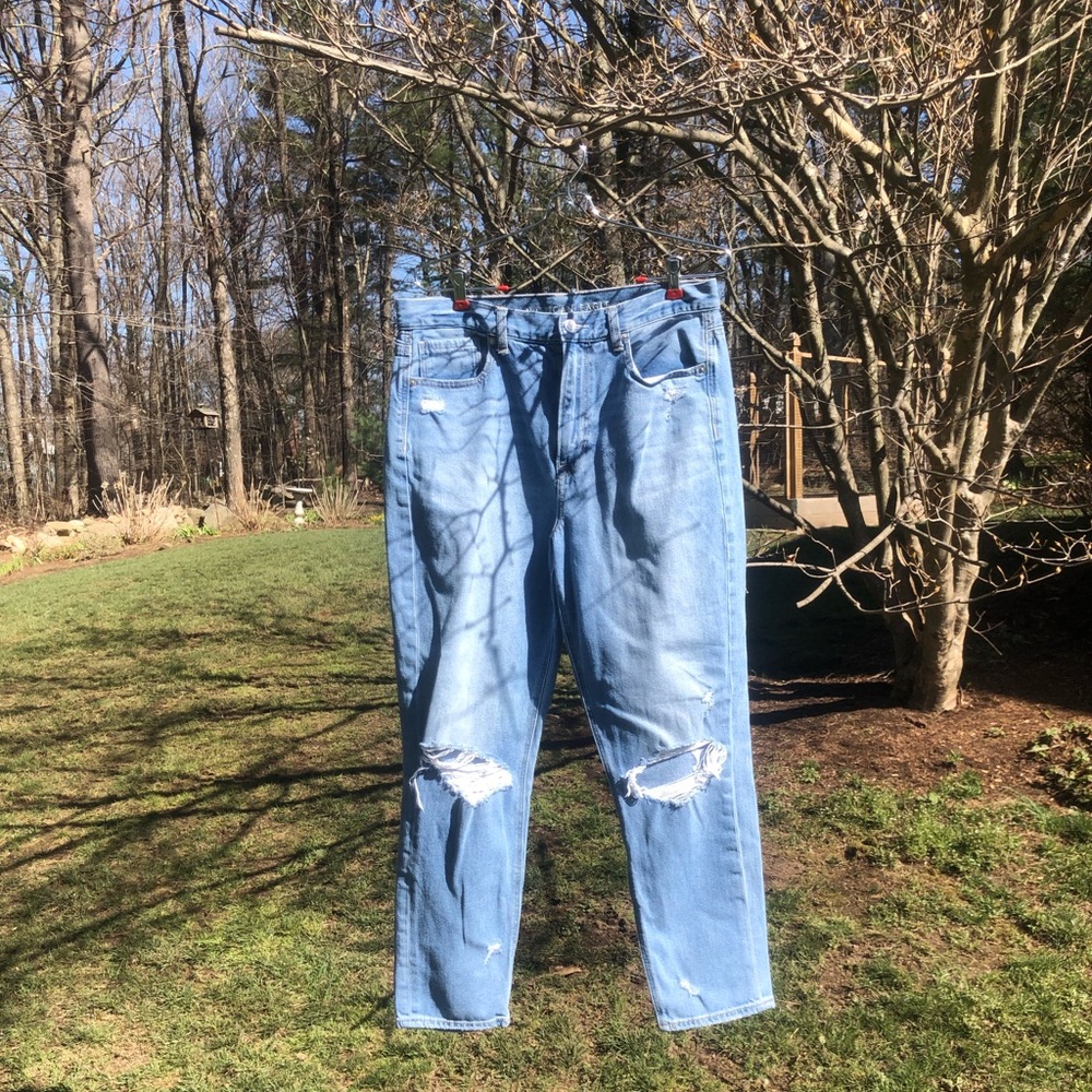 American Eagle Mom distressed style jeans, EUC, size 12R